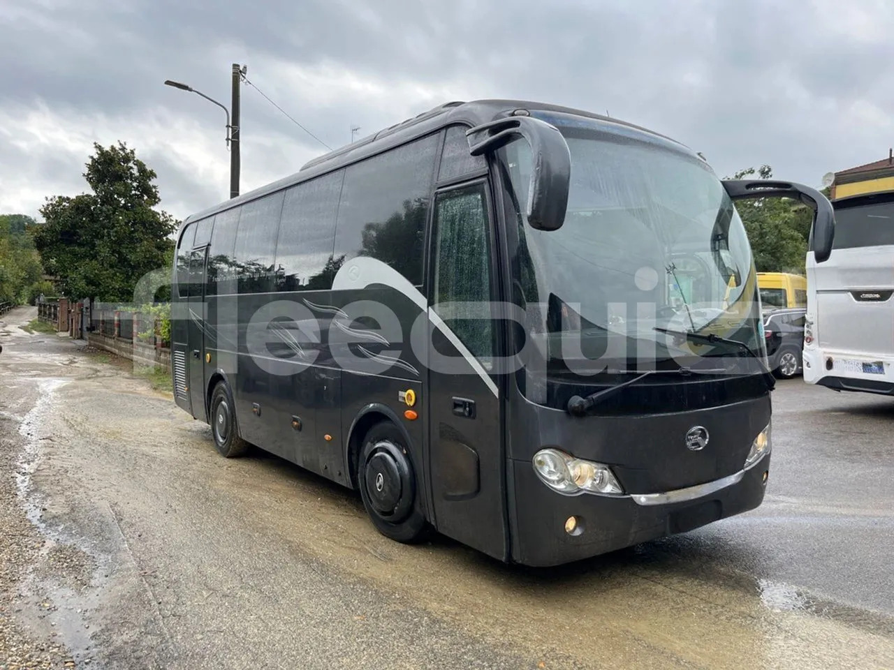 King Long XMQ6800 - Iskolabusz: 1 kép. King Long XMQ6800 - Iskolabusz: 1 kép.