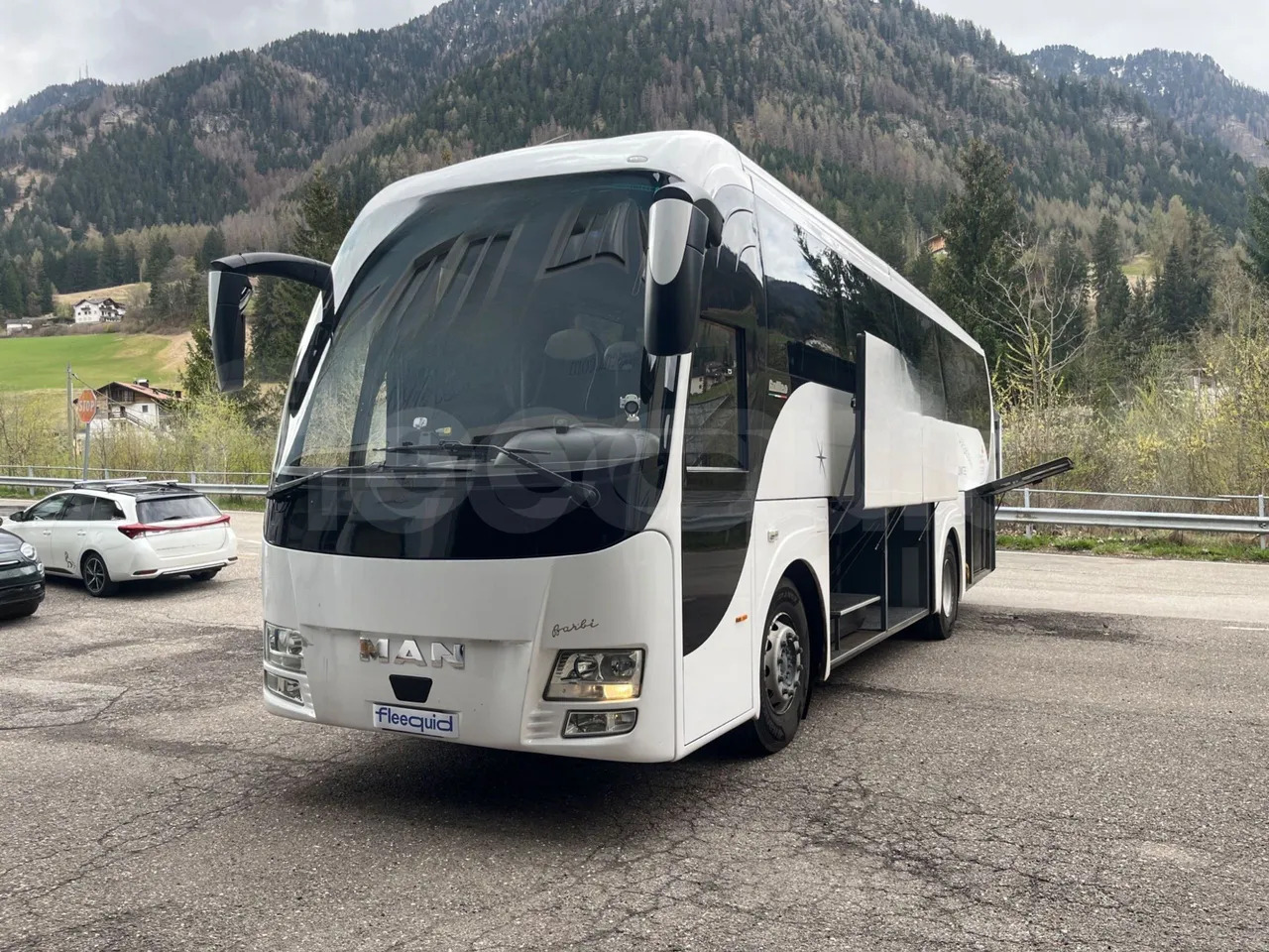 Man 19.360 Galileo - Távolsági busz: 4 kép. Man 19.360 Galileo - Távolsági busz: 4 kép.