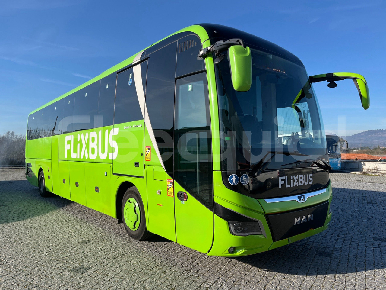 Man Lion's Coach - Távolsági busz: 1 kép. Man Lion's Coach - Távolsági busz: 1 kép.