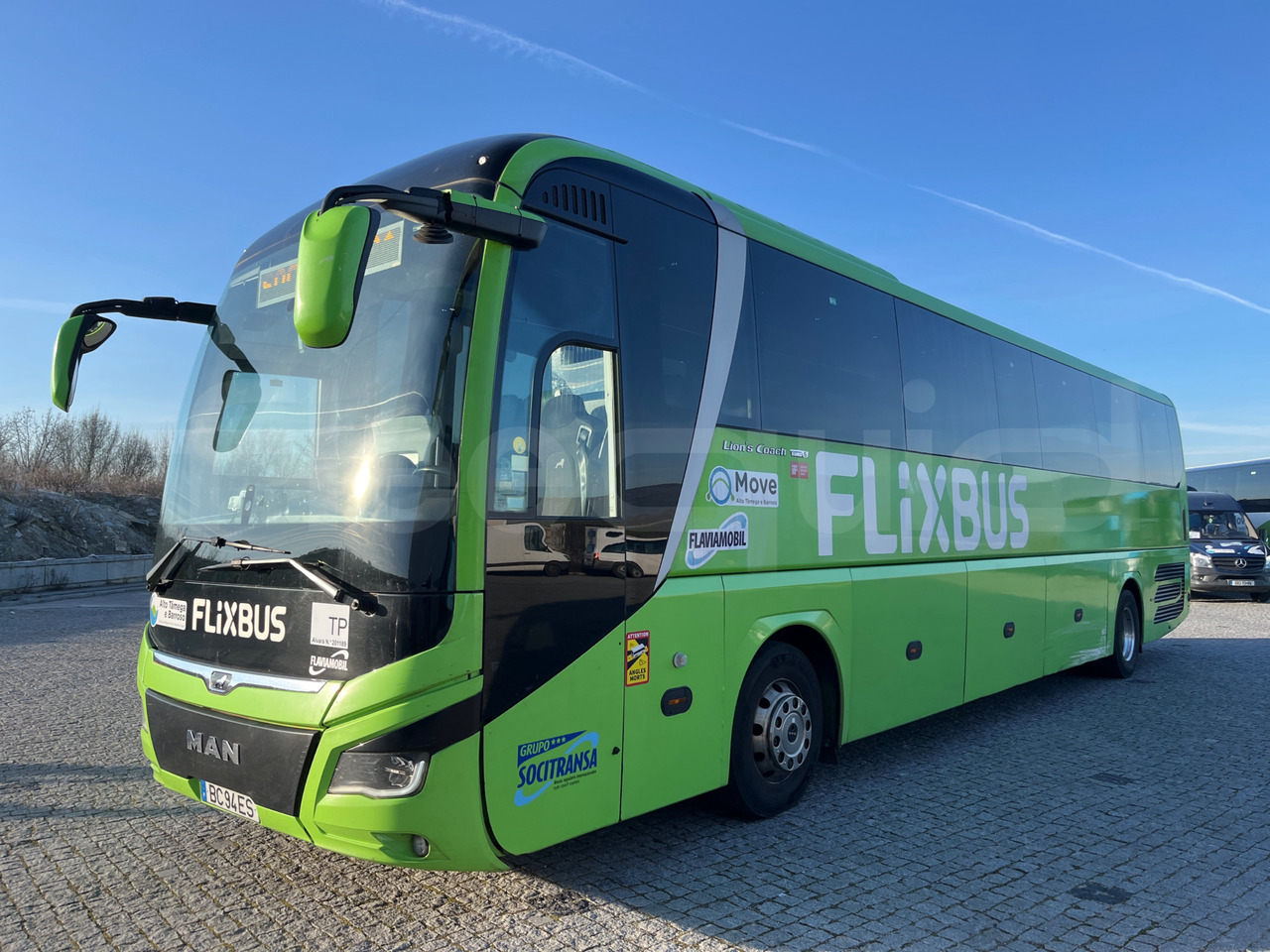 Man Lion's Coach - Távolsági busz: 4 kép. Man Lion's Coach - Távolsági busz: 4 kép.