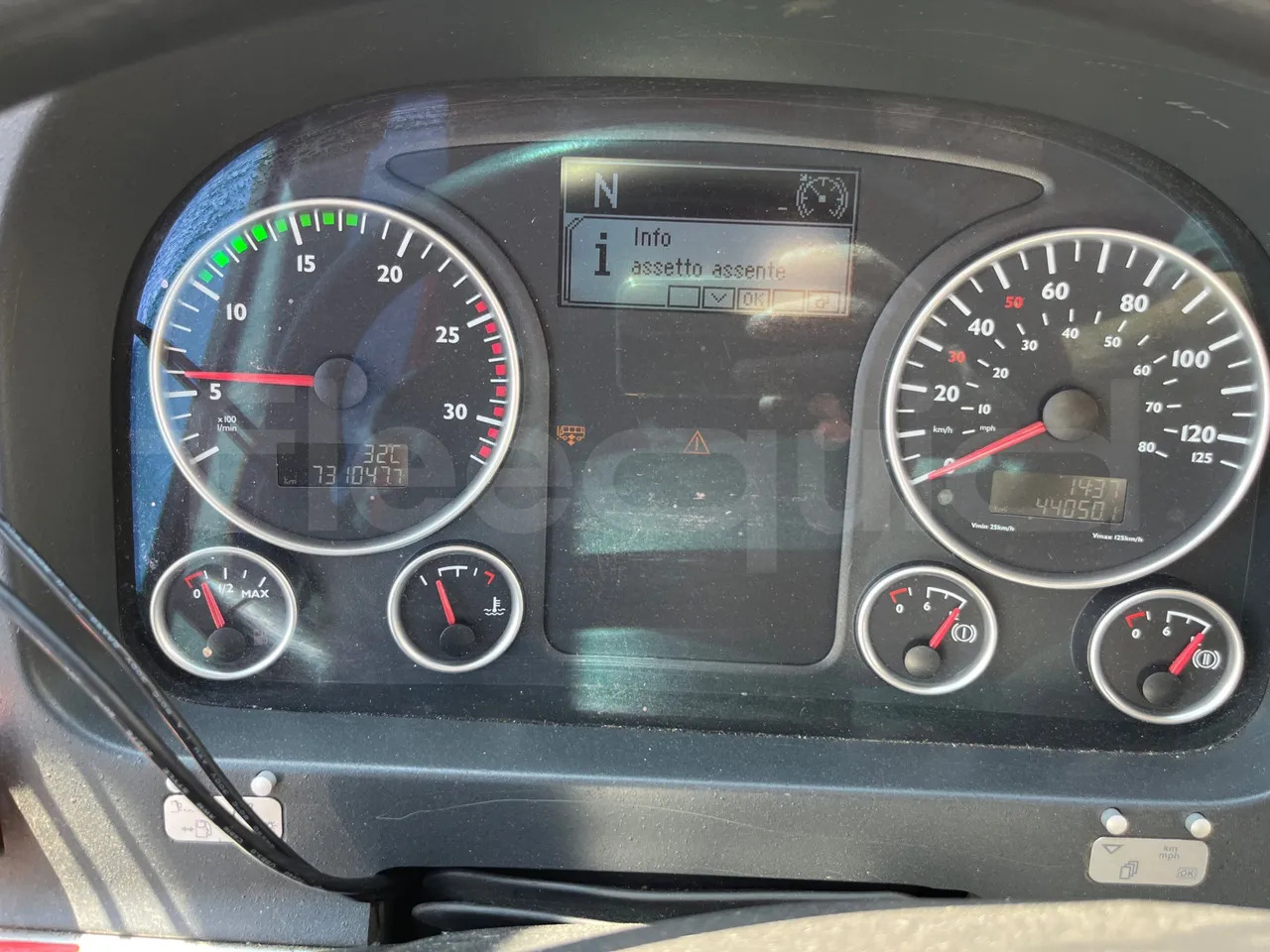 Man Lion's Coach - Távolsági busz: 3 kép. Man Lion's Coach - Távolsági busz: 3 kép.