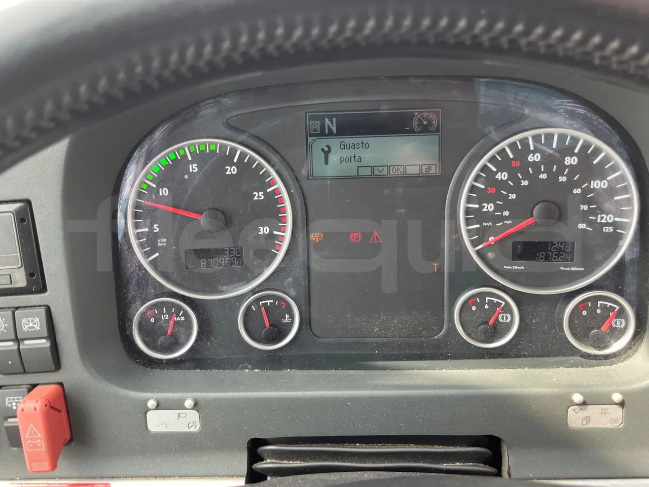 Man Lion's Coach - Távolsági busz: 3 kép. Man Lion's Coach - Távolsági busz: 3 kép.