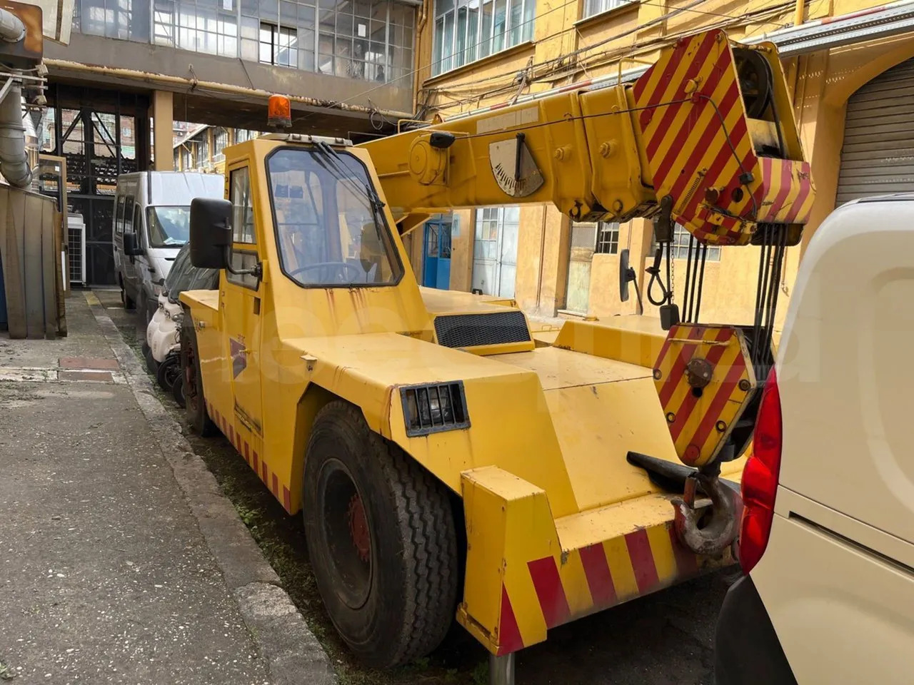 Manghi Gru MTA 160/1 - Városi busz: 2 kép. Manghi Gru MTA 160/1 - Városi busz: 2 kép.