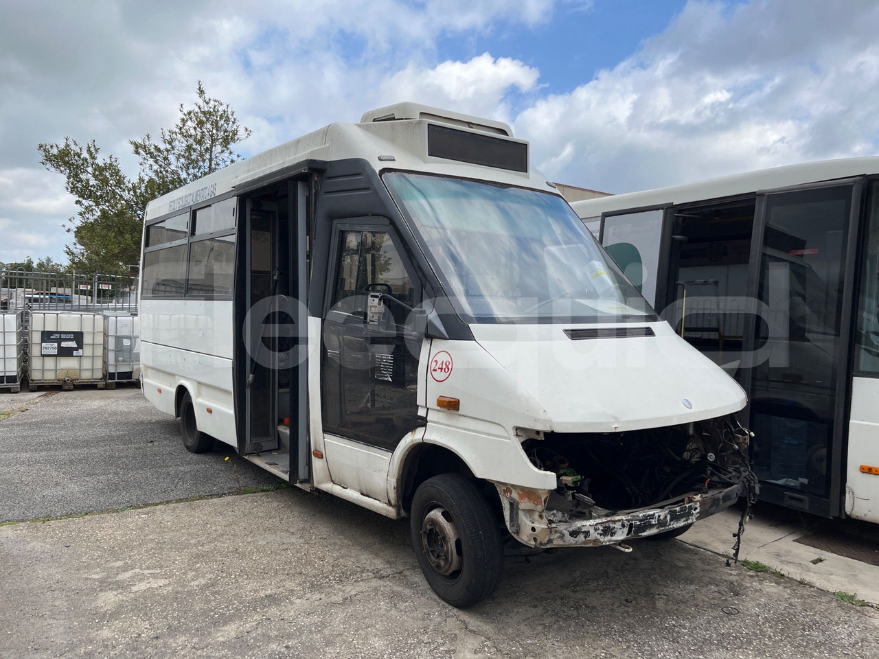 Mercedes-Benz 414T - Városi busz: 1 kép. Mercedes-Benz 414T - Városi busz: 1 kép.