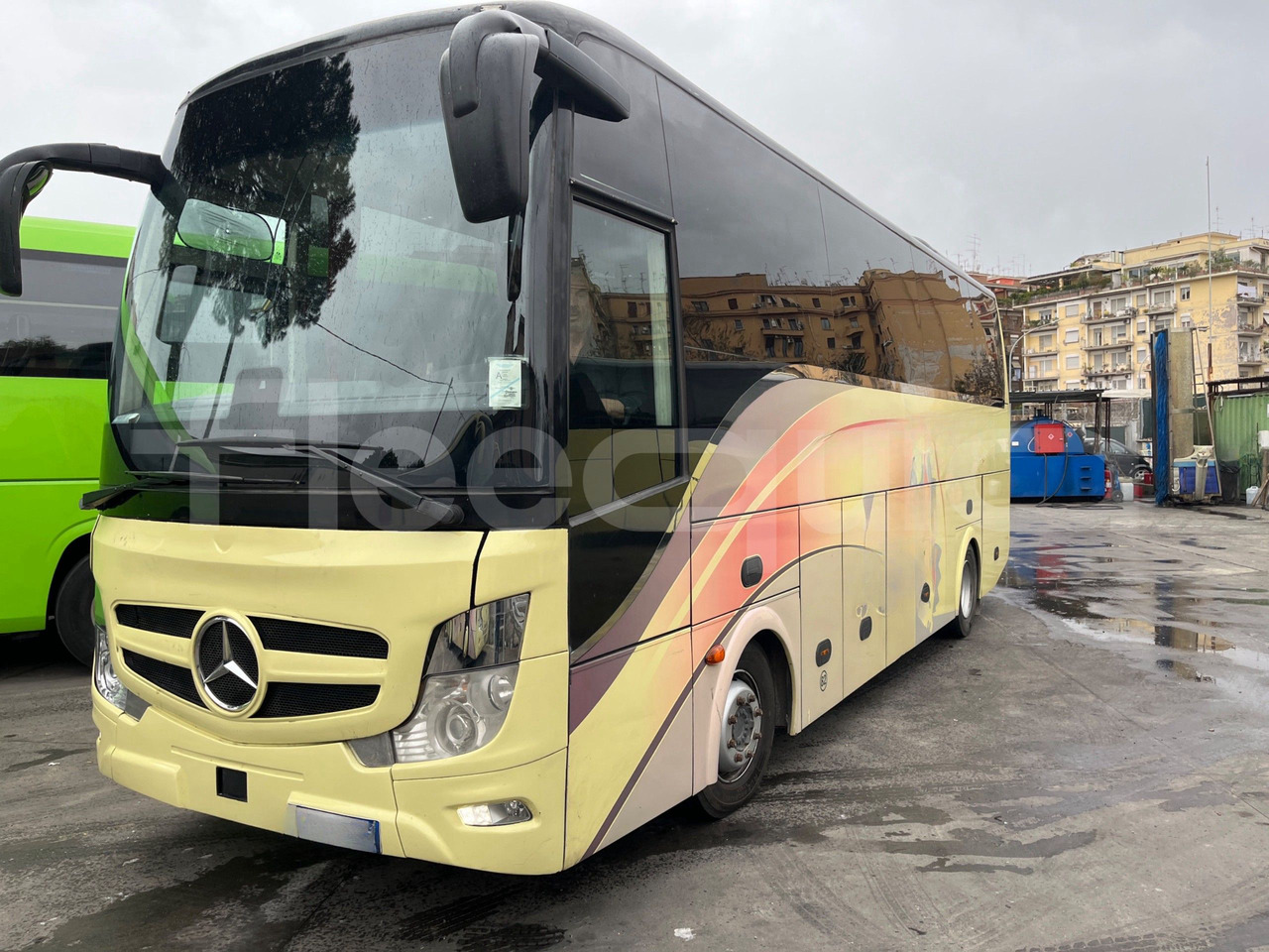 Mercedes-Benz Atego - Távolsági busz: 4 kép. Mercedes-Benz Atego - Távolsági busz: 4 kép.