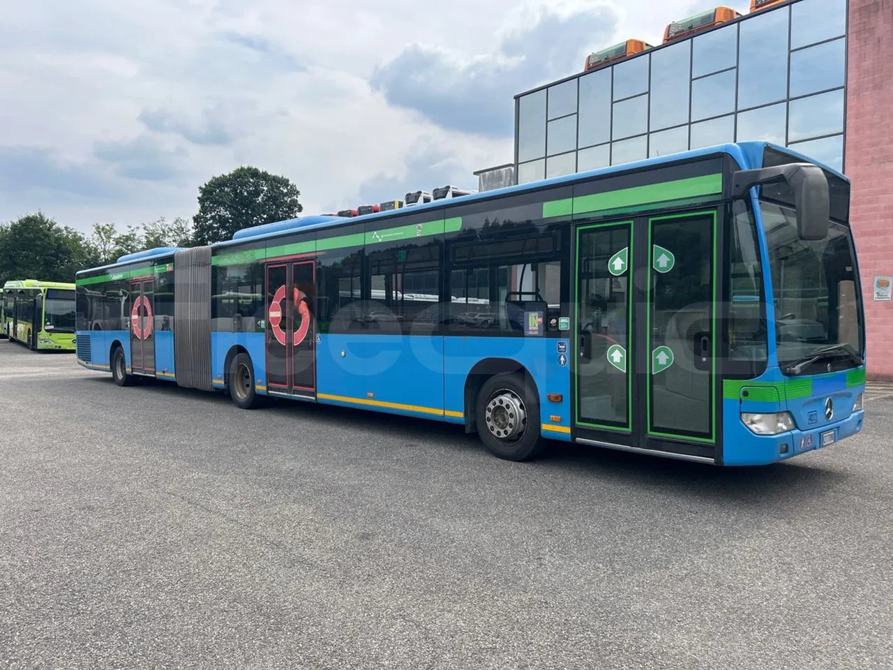 Mercedes-Benz Citaro G - Városi busz: 1 kép. Mercedes-Benz Citaro G - Városi busz: 1 kép.