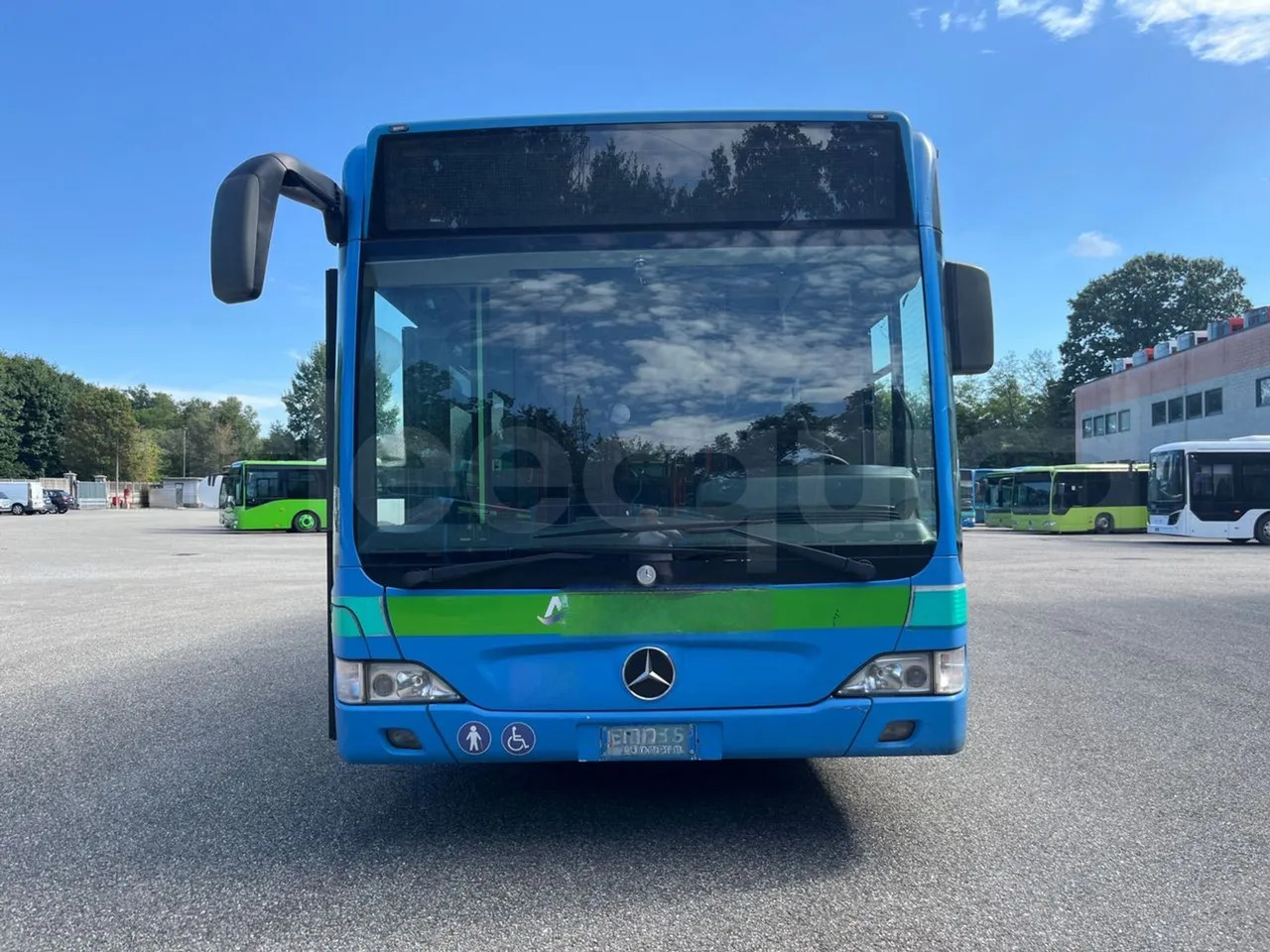 Mercedes-Benz Citaro G - Városi busz: 2 kép. Mercedes-Benz Citaro G - Városi busz: 2 kép.