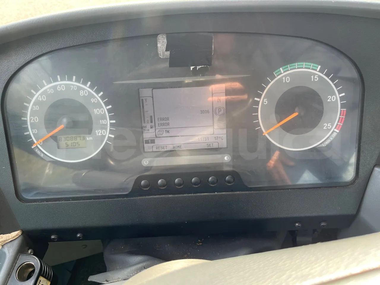 Mercedes-Benz Conecto - Csuklós busz: 3 kép. Mercedes-Benz Conecto - Csuklós busz: 3 kép.