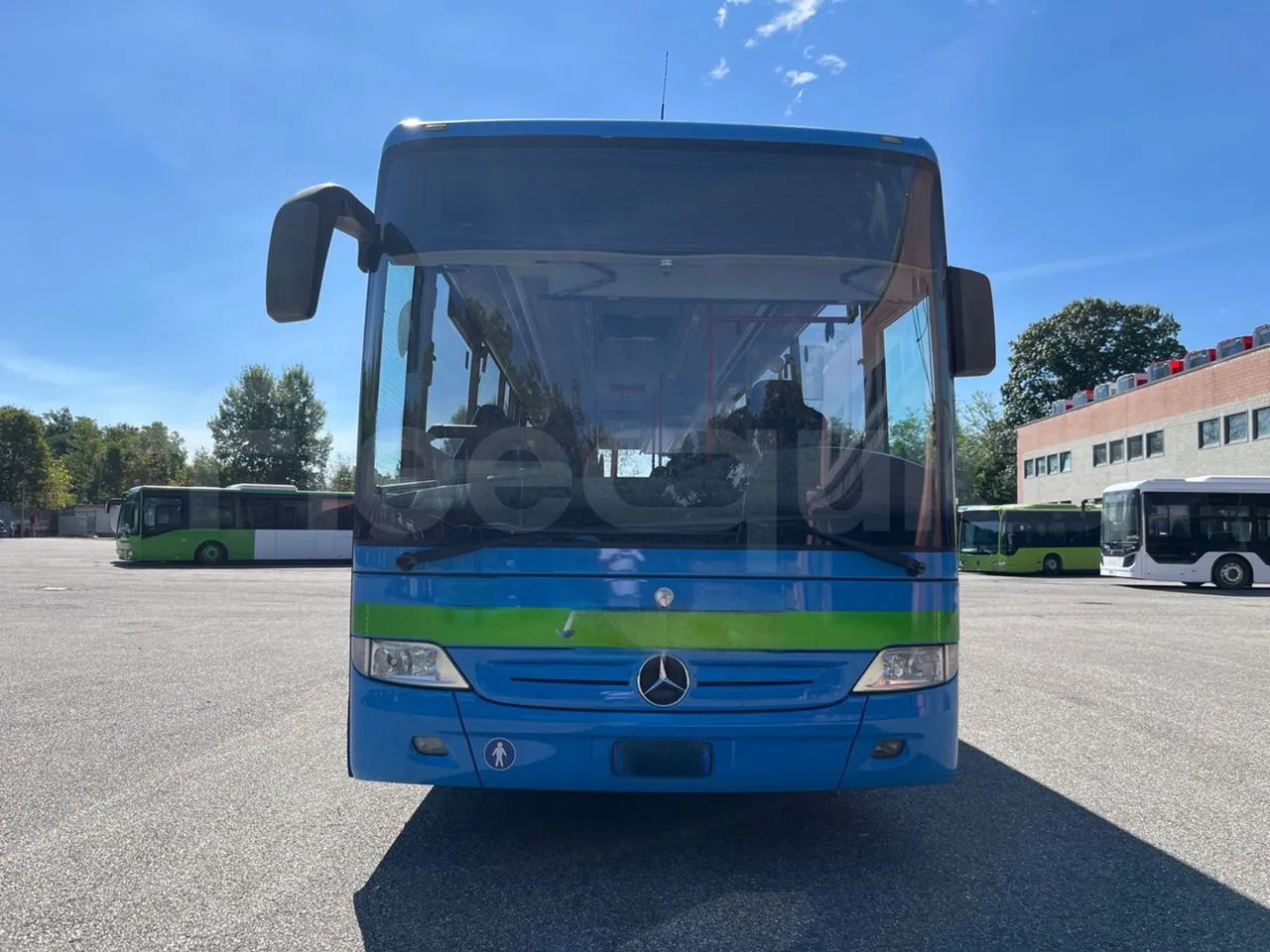 Mercedes-Benz Integro - Helyközi busz: 2 kép. Mercedes-Benz Integro - Helyközi busz: 2 kép.