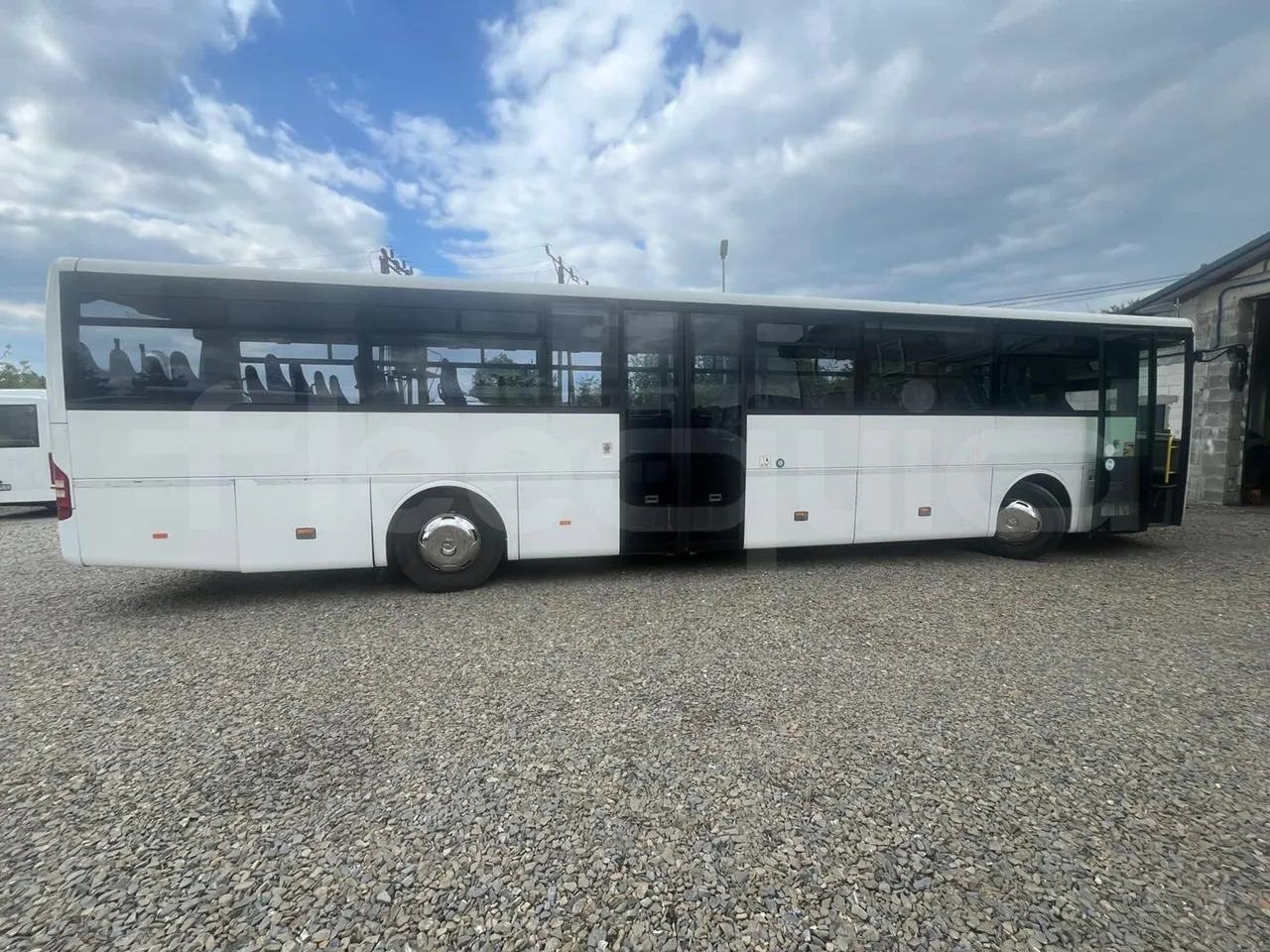 Helyközi busz Mercedes-Benz Intouro: 8 kép.