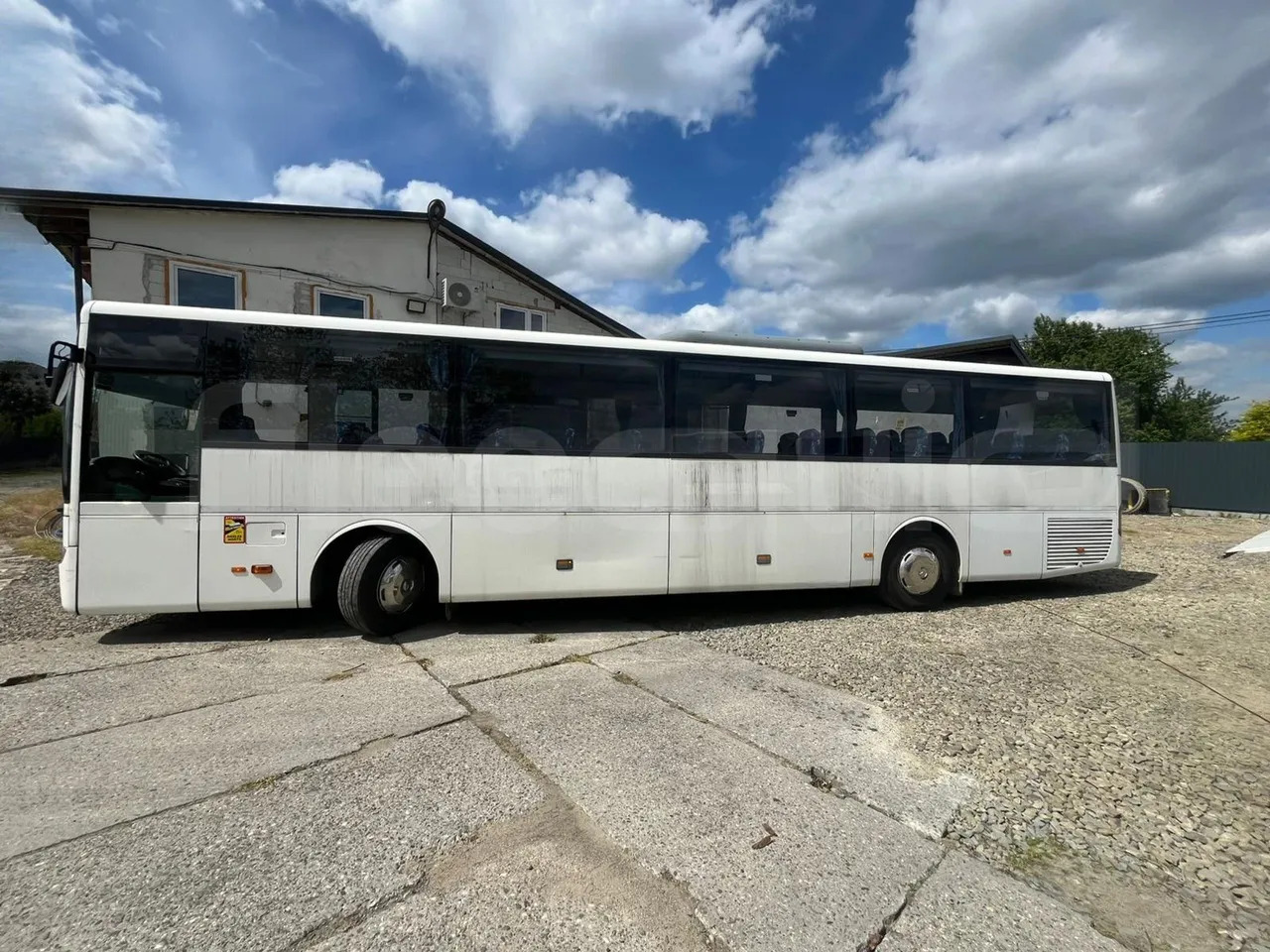 Távolsági busz Mercedes-Benz Intouro: 11 kép. Távolsági busz Mercedes-Benz Intouro: 11 kép.