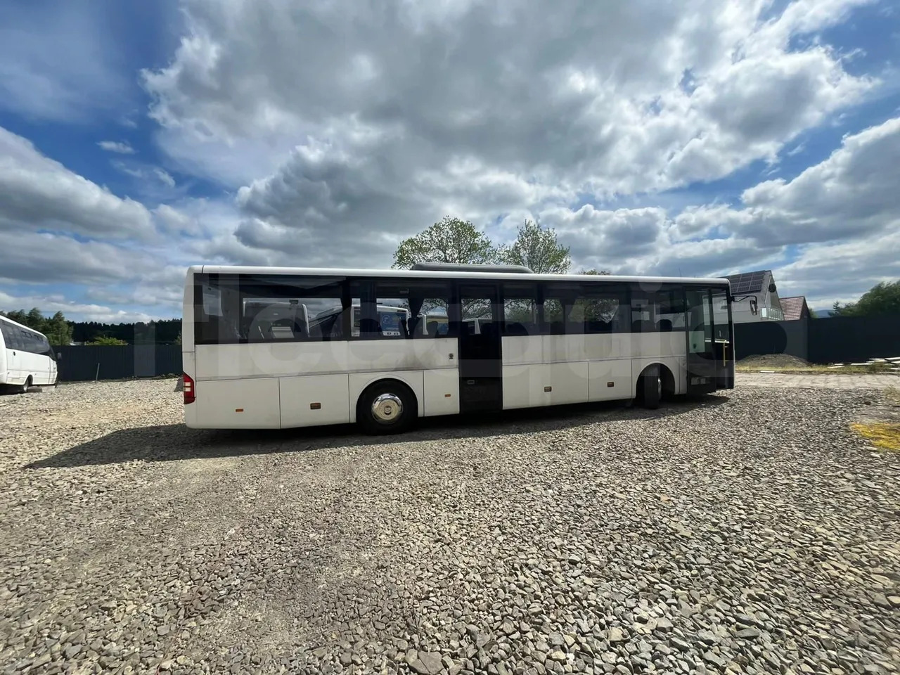 Távolsági busz Mercedes-Benz Intouro: 8 kép. Távolsági busz Mercedes-Benz Intouro: 8 kép.