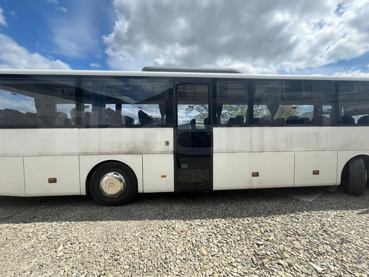 Távolsági busz Mercedes-Benz Intouro: 10 kép. Távolsági busz Mercedes-Benz Intouro: 10 kép.
