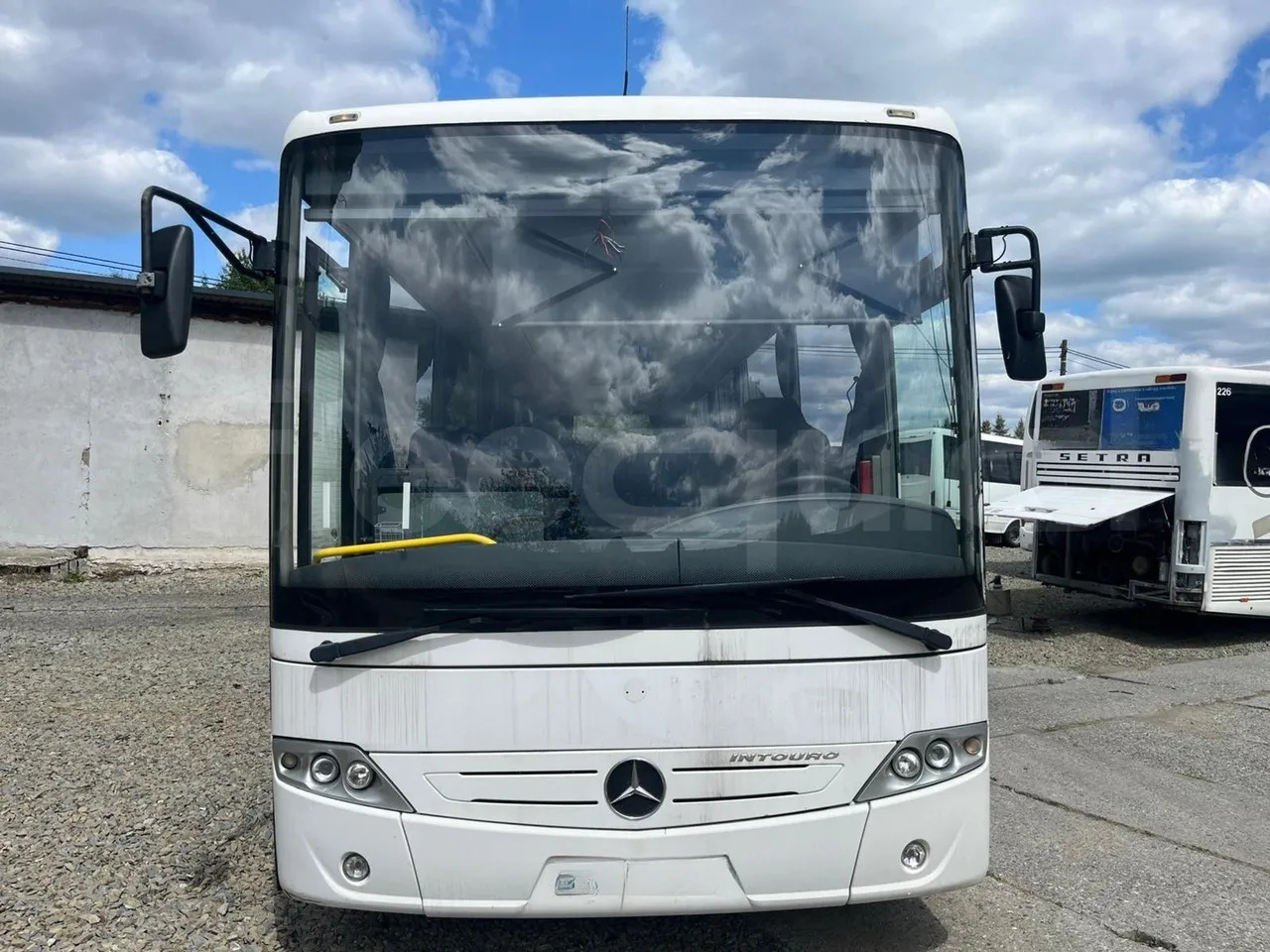 Mercedes-Benz Intouro - Távolsági busz: 1 kép. Mercedes-Benz Intouro - Távolsági busz: 1 kép.