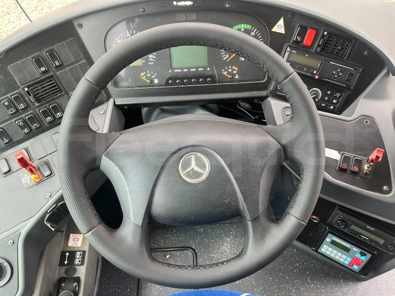 Helyközi busz Mercedes-Benz Intouro: 18 kép.