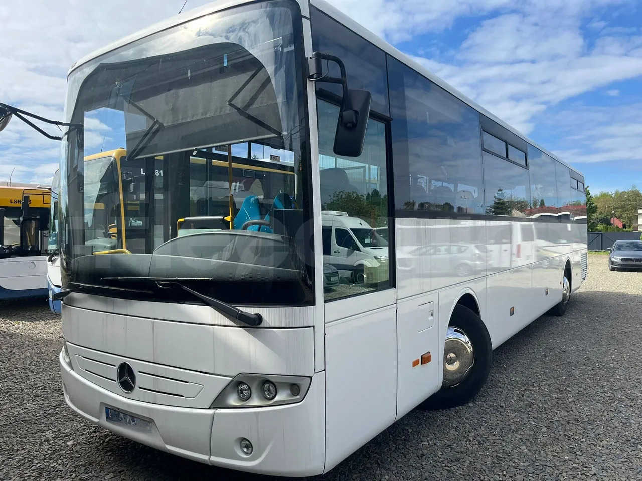 Mercedes-Benz Intouro - Helyközi busz: 3 kép. Mercedes-Benz Intouro - Helyközi busz: 3 kép.