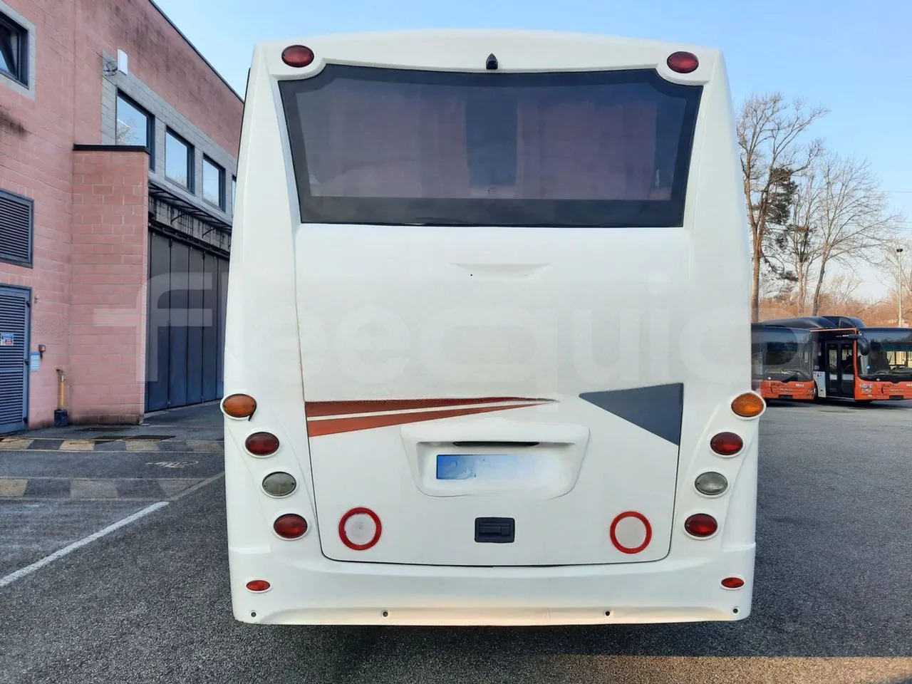 Mercedes-Benz MB1022 - Távolsági busz: 5 kép. Mercedes-Benz MB1022 - Távolsági busz: 5 kép.