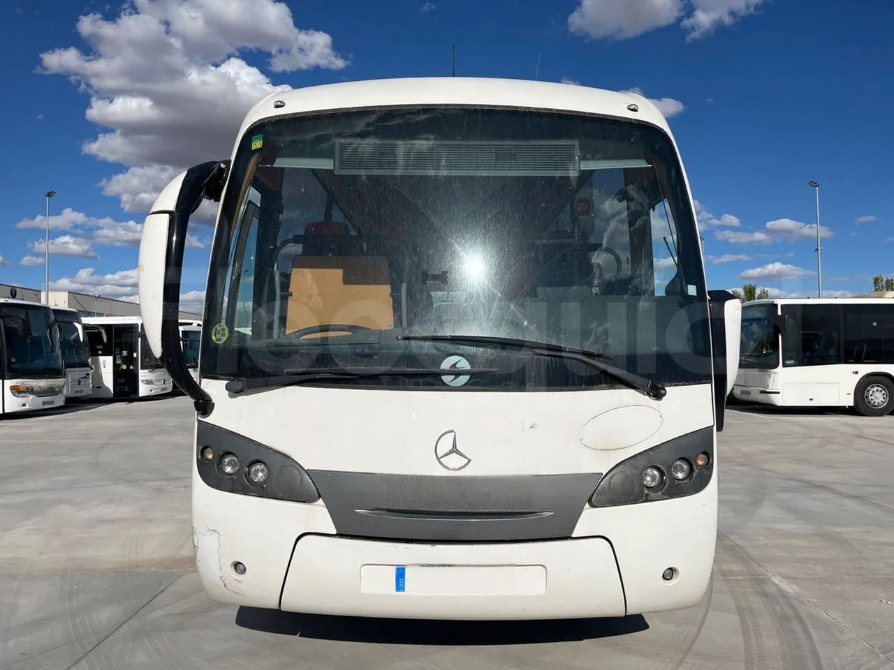 Mercedes-Benz OC 500 RF - Távolsági busz: 2 kép. Mercedes-Benz OC 500 RF - Távolsági busz: 2 kép.