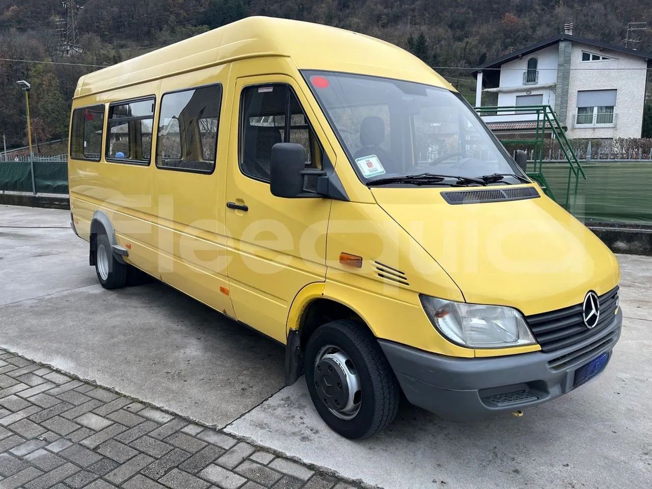 Mercedes-Benz Sprinter - Minibusz, Kisbusz: 1 kép. Mercedes-Benz Sprinter - Minibusz, Kisbusz: 1 kép.