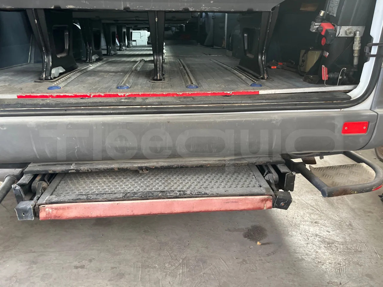 Helyközi busz Mercedes-Benz Sprinter: 7 kép. Helyközi busz Mercedes-Benz Sprinter: 7 kép.