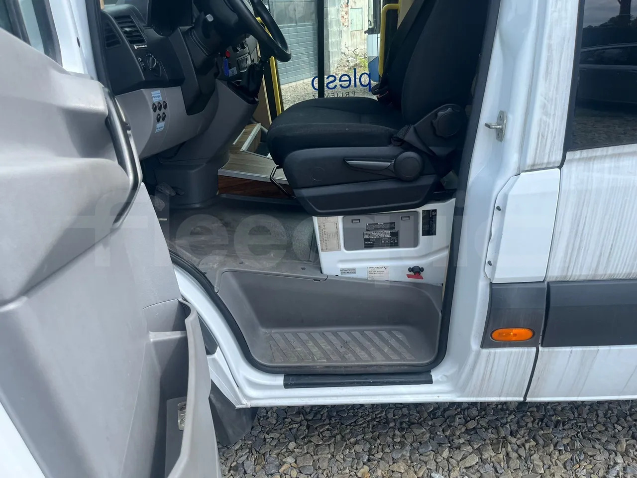 Mercedes-Benz Sprinter - Minibusz, Kisbusz: 2 kép. Mercedes-Benz Sprinter - Minibusz, Kisbusz: 2 kép.