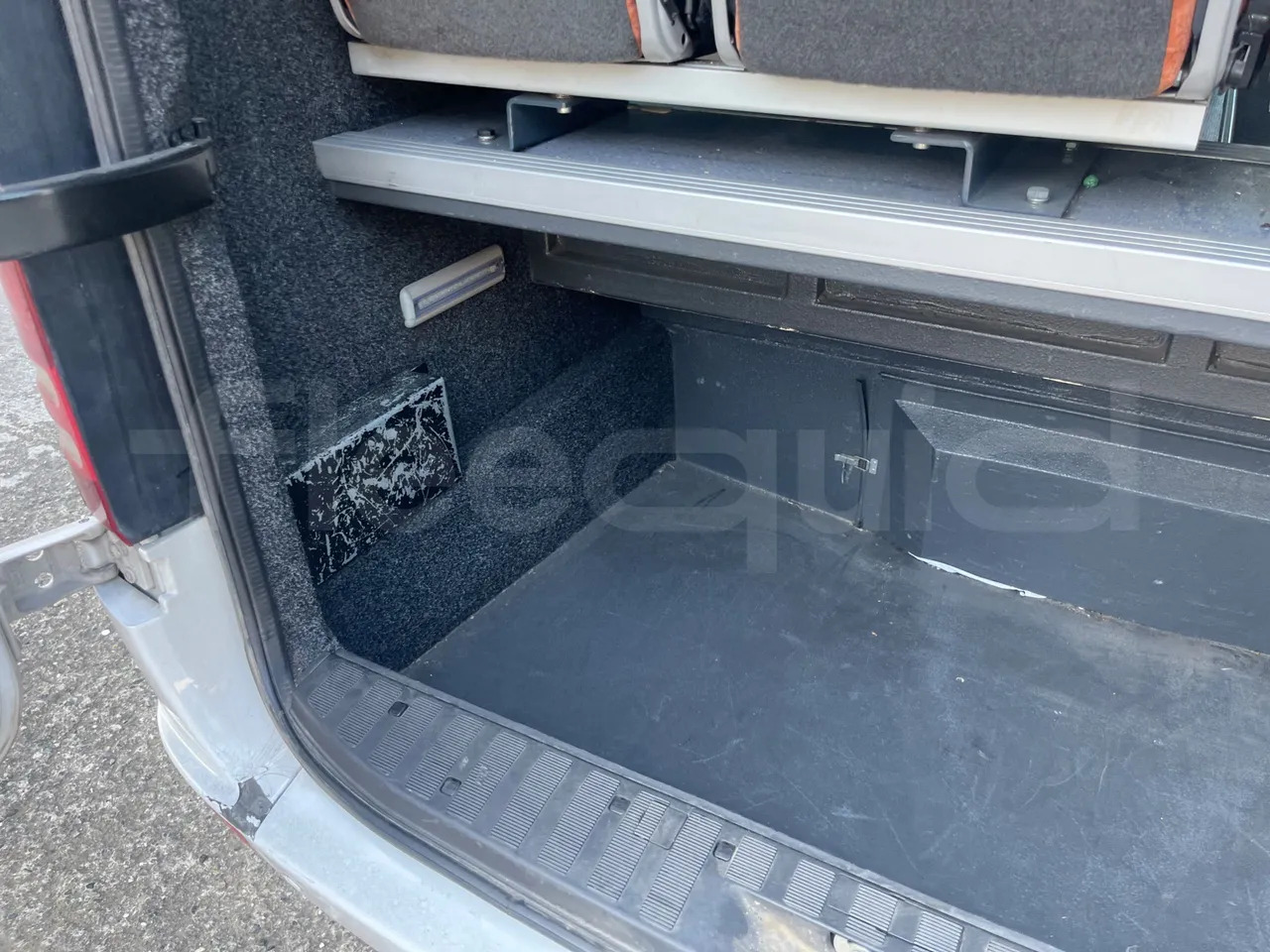 Mercedes-Benz Sprinter - Minibusz, Kisbusz: 4 kép. Mercedes-Benz Sprinter - Minibusz, Kisbusz: 4 kép.