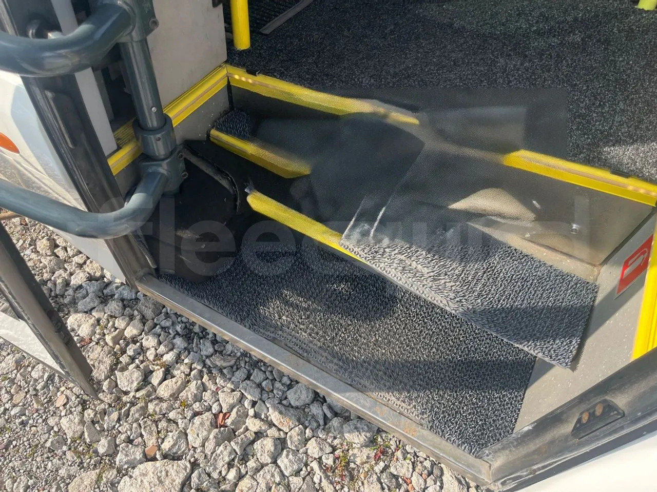 Minibusz, Kisbusz Mercedes-Benz Sprinter: 15 kép.