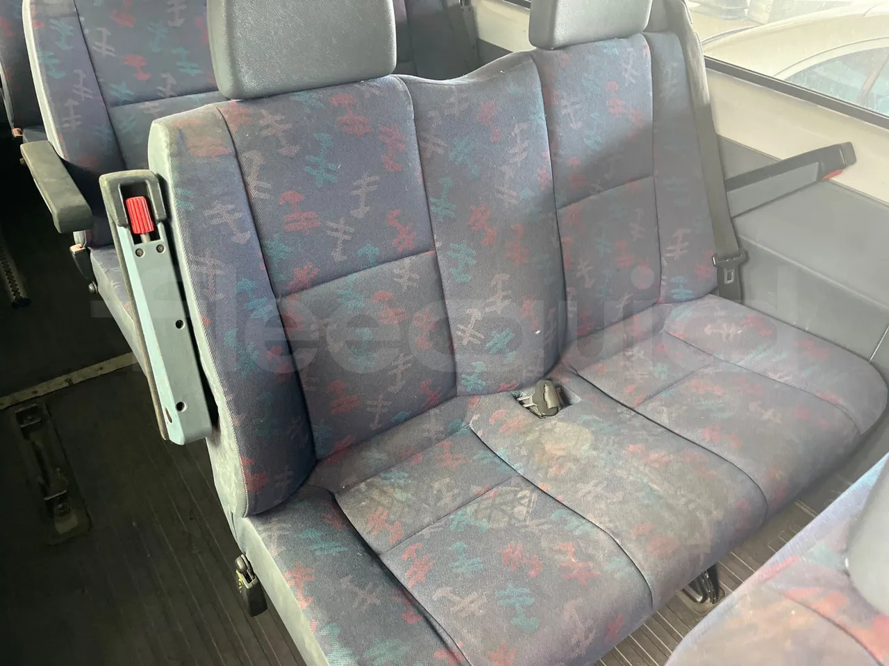 Helyközi busz Mercedes-Benz Sprinter: 16 kép. Helyközi busz Mercedes-Benz Sprinter: 16 kép.