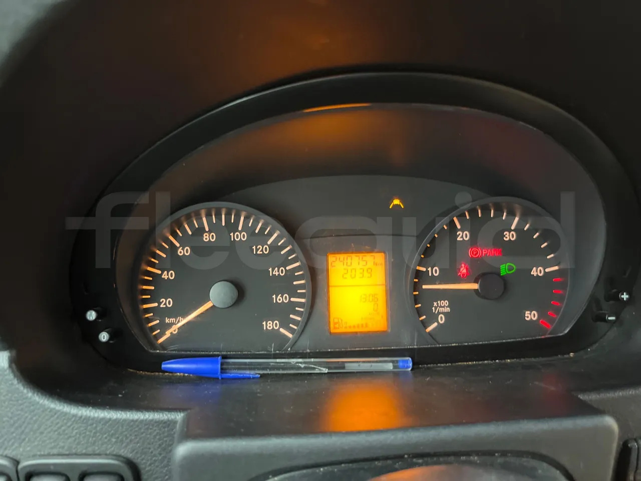 Mercedes-Benz Sprinter - Helyközi busz: 3 kép. Mercedes-Benz Sprinter - Helyközi busz: 3 kép.