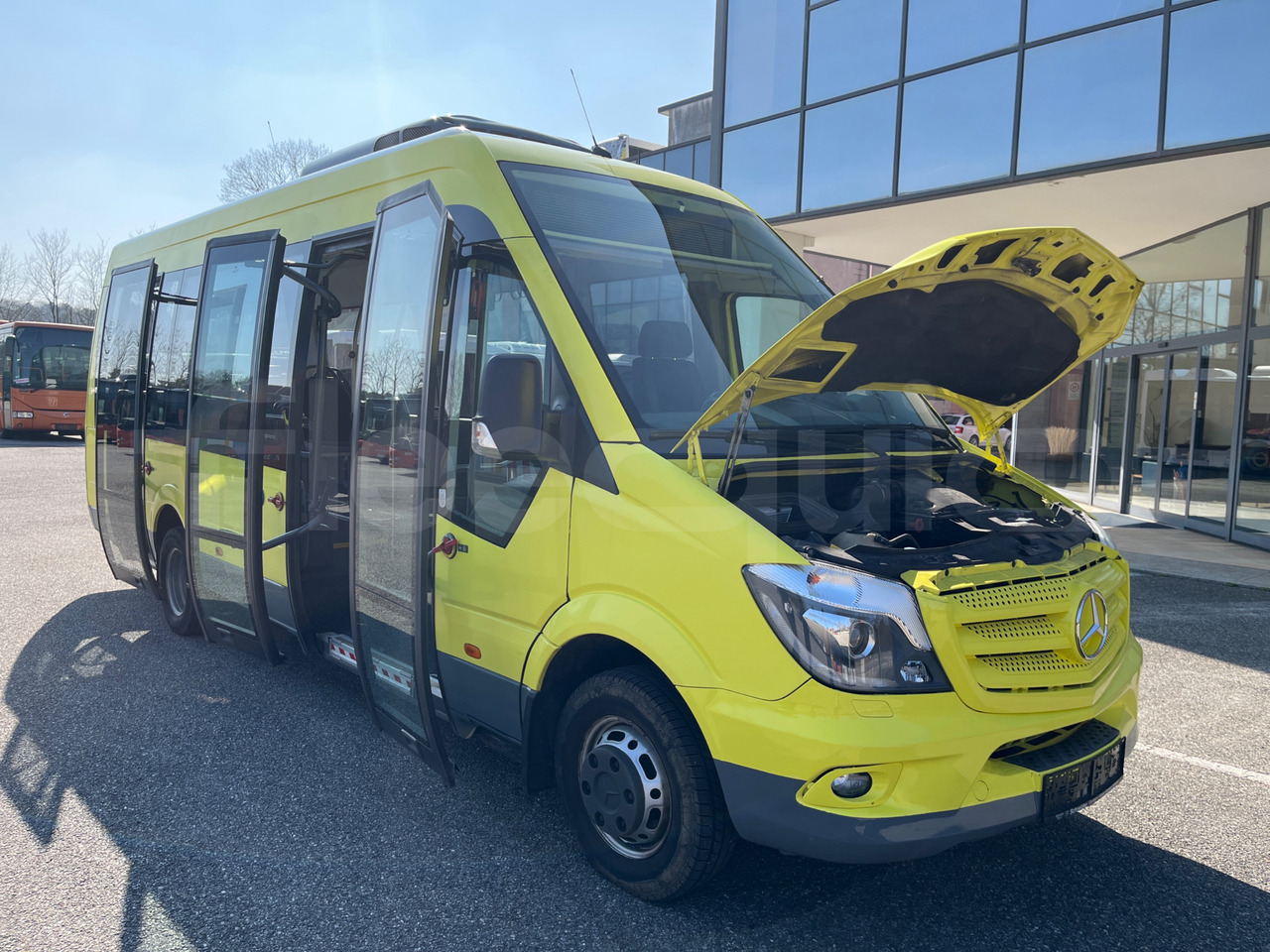 Mercedes-Benz Sprinter - Minibusz, Kisbusz: 1 kép. Mercedes-Benz Sprinter - Minibusz, Kisbusz: 1 kép.