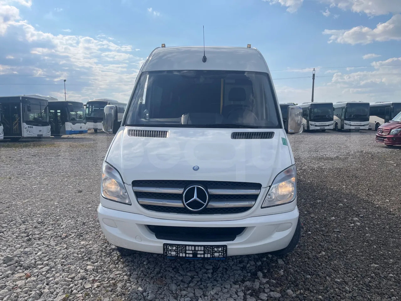 Mercedes-Benz Sprinter - Minibusz, Kisbusz: 2 kép. Mercedes-Benz Sprinter - Minibusz, Kisbusz: 2 kép.