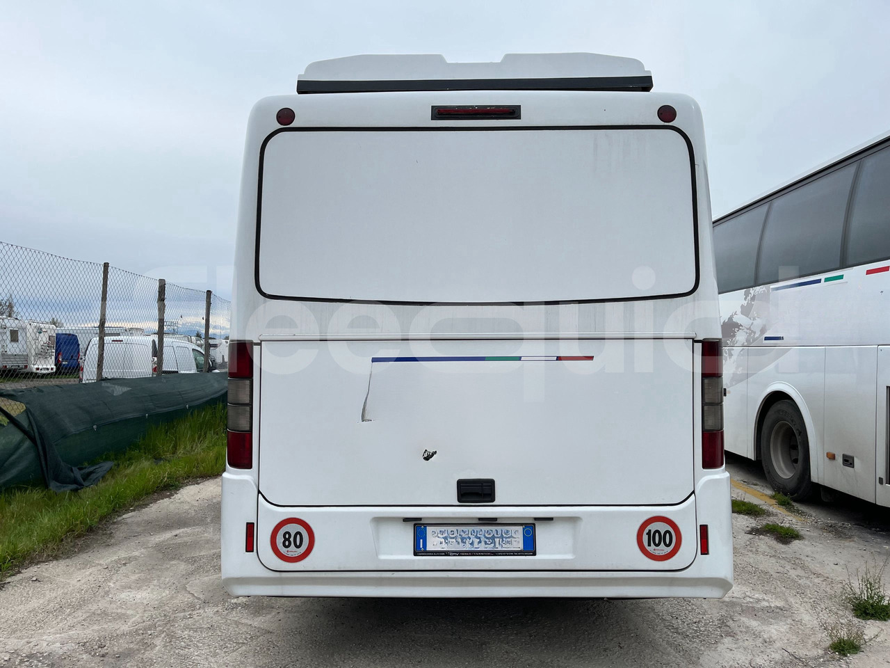 Mercedes-Benz Sprinter - Minibusz, Kisbusz: 4 kép. Mercedes-Benz Sprinter - Minibusz, Kisbusz: 4 kép.
