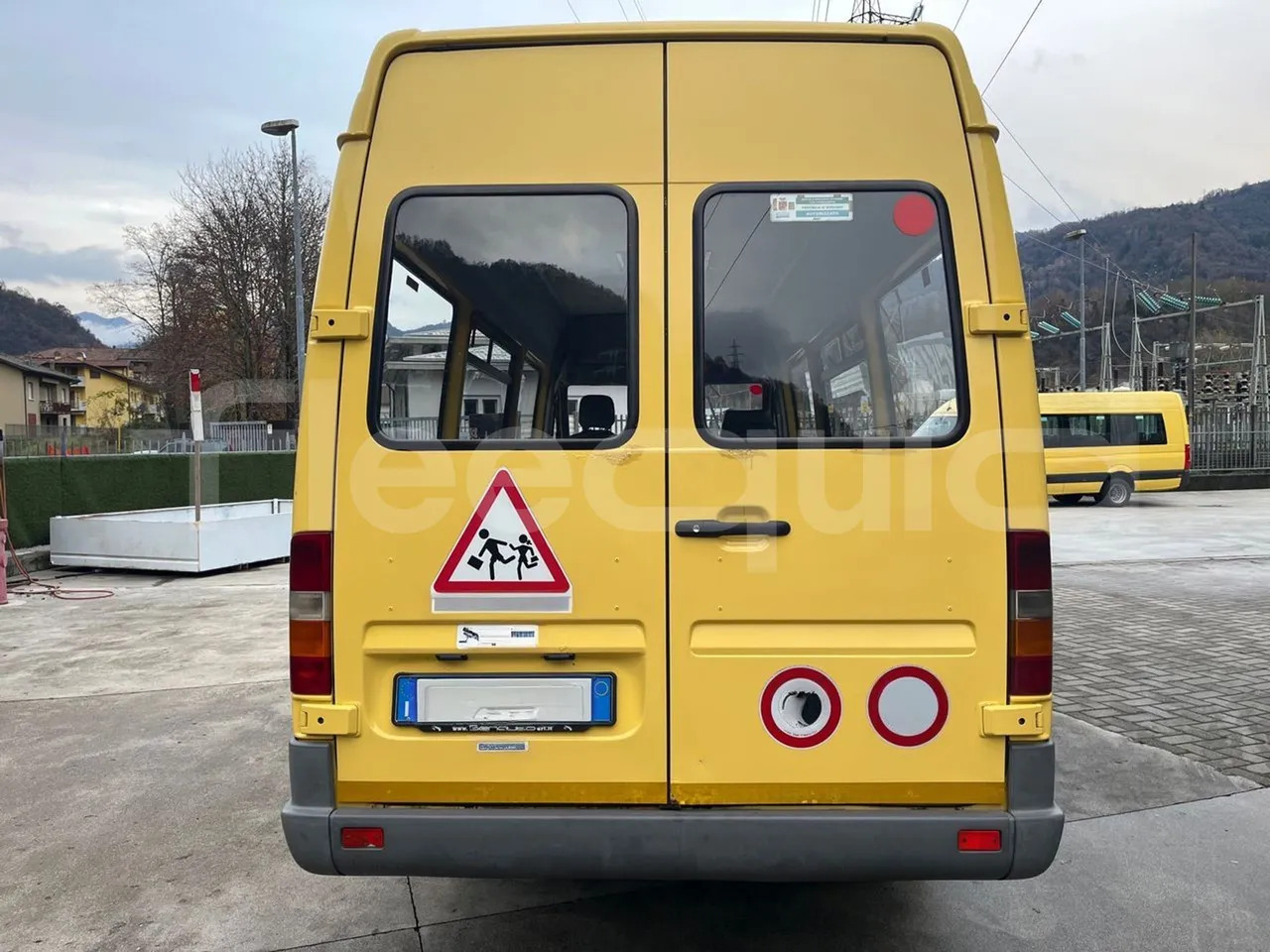 Mercedes-Benz Sprinter - Minibusz, Kisbusz: 5 kép. Mercedes-Benz Sprinter - Minibusz, Kisbusz: 5 kép.