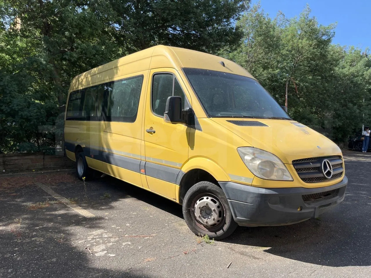 Mercedes-Benz Sprinter - Iskolabusz: 1 kép. Mercedes-Benz Sprinter - Iskolabusz: 1 kép.
