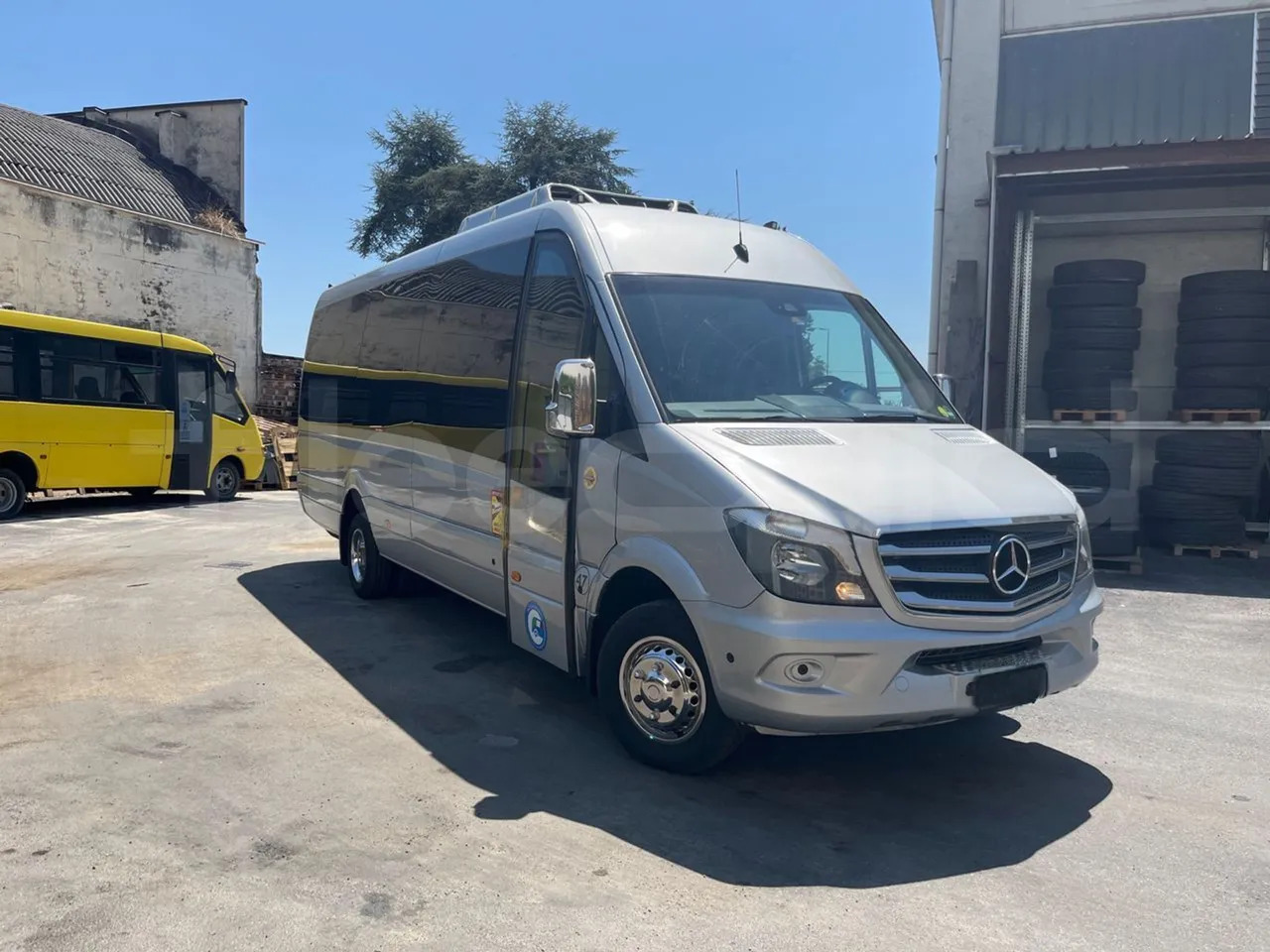 Mercedes-Benz Sprinter - Minibusz, Kisbusz: 1 kép. Mercedes-Benz Sprinter - Minibusz, Kisbusz: 1 kép.