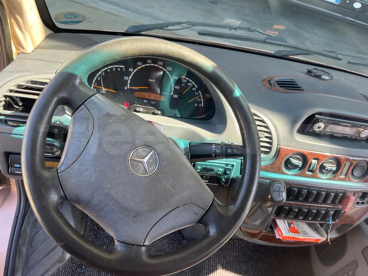 Mercedes-Benz Sprinter - Helyközi busz: 3 kép. Mercedes-Benz Sprinter - Helyközi busz: 3 kép.