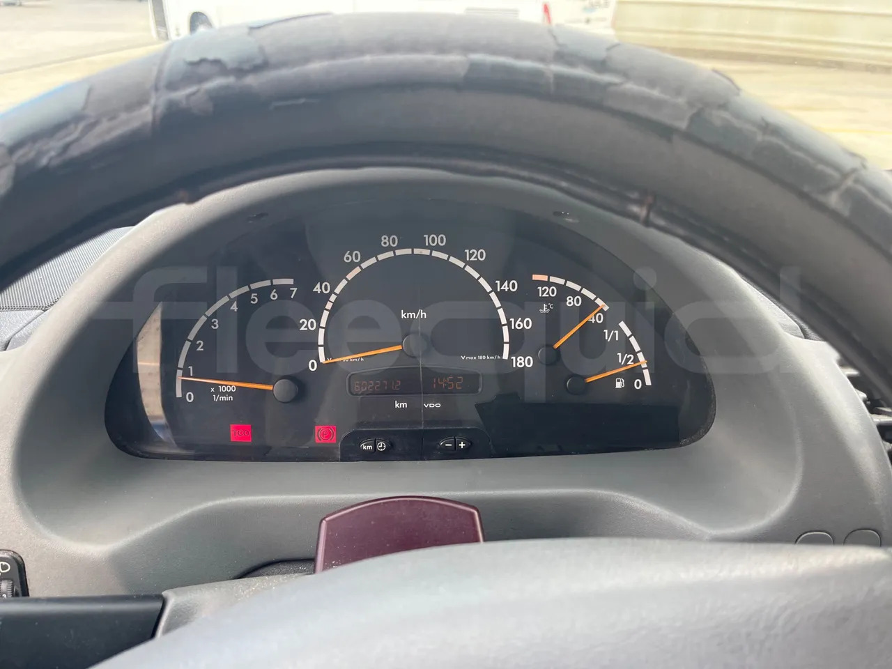 Mercedes-Benz Sprinter - Városi busz: 3 kép. Mercedes-Benz Sprinter - Városi busz: 3 kép.