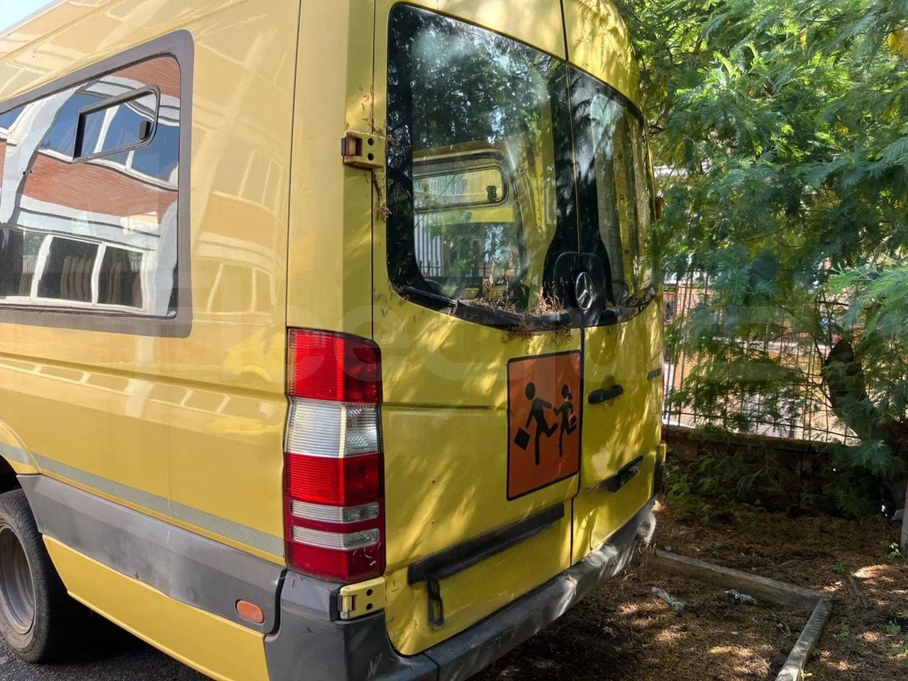 Mercedes-Benz Sprinter - Iskolabusz: 5 kép. Mercedes-Benz Sprinter - Iskolabusz: 5 kép.