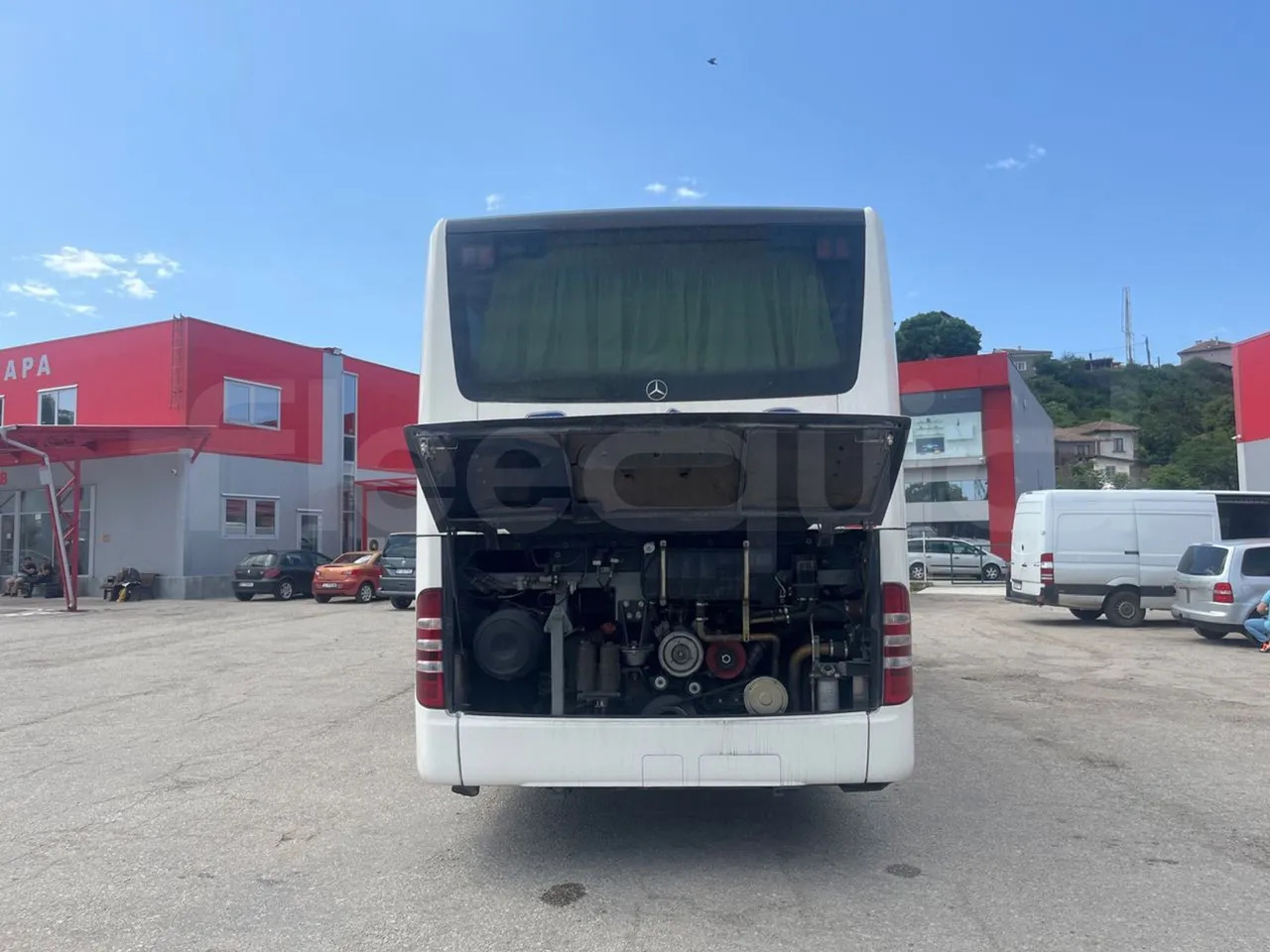 Mercedes-Benz Tourismo - Távolsági busz: 4 kép. Mercedes-Benz Tourismo - Távolsági busz: 4 kép.