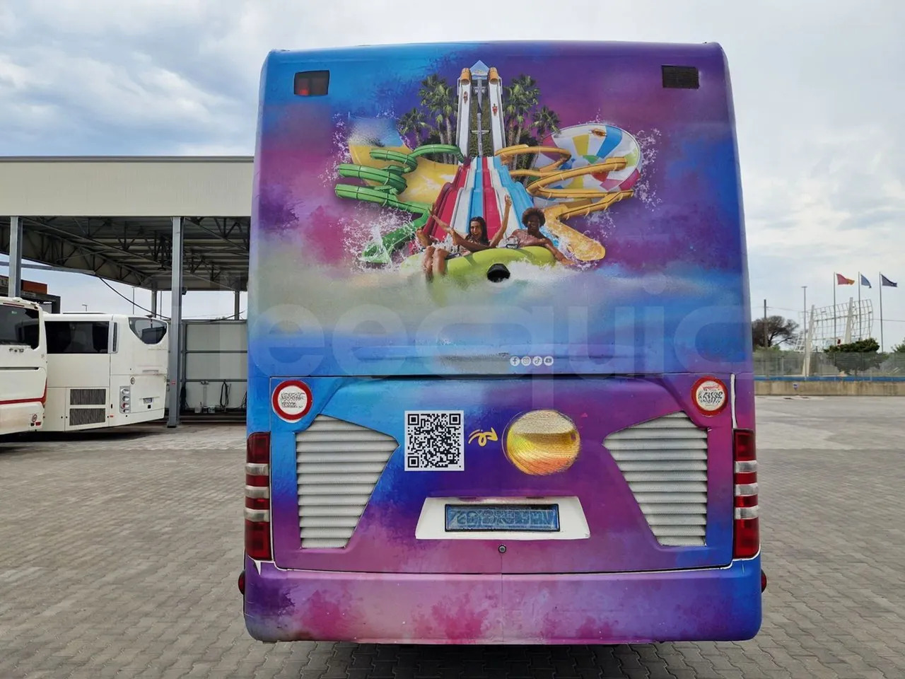 Mercedes-Benz Tourismo - Távolsági busz: 5 kép. Mercedes-Benz Tourismo - Távolsági busz: 5 kép.