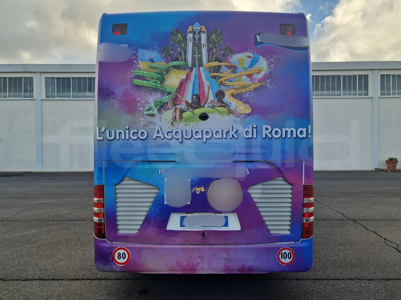 Mercedes-Benz Tourismo - Távolsági busz: 5 kép. Mercedes-Benz Tourismo - Távolsági busz: 5 kép.