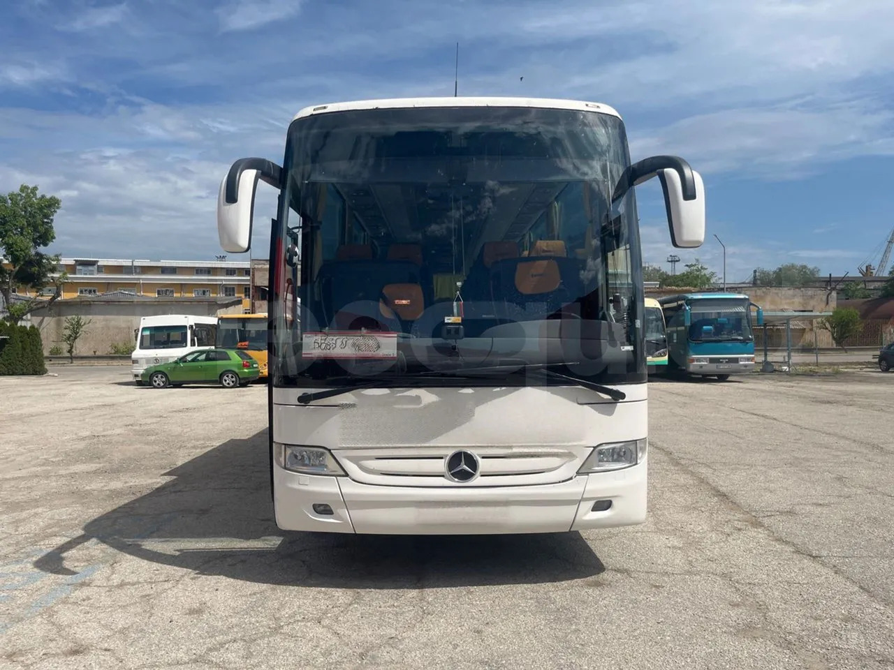 Mercedes-Benz Tourismo - Távolsági busz: 1 kép. Mercedes-Benz Tourismo - Távolsági busz: 1 kép.