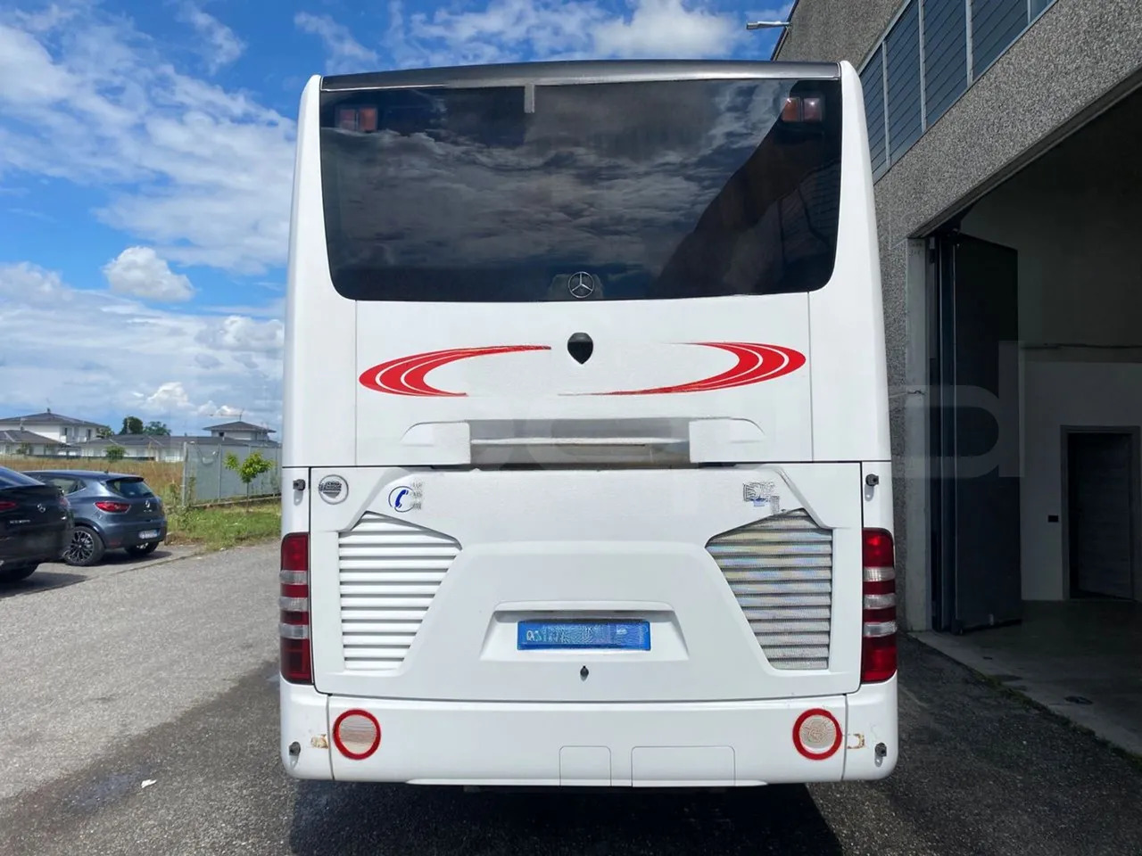 Mercedes-Benz Tourismo - Távolsági busz: 5 kép. Mercedes-Benz Tourismo - Távolsági busz: 5 kép.