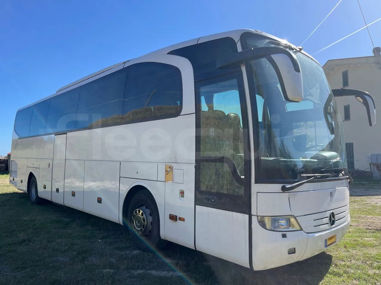 Mercedes-Benz Travego - Távolsági busz: 1 kép. Mercedes-Benz Travego - Távolsági busz: 1 kép.