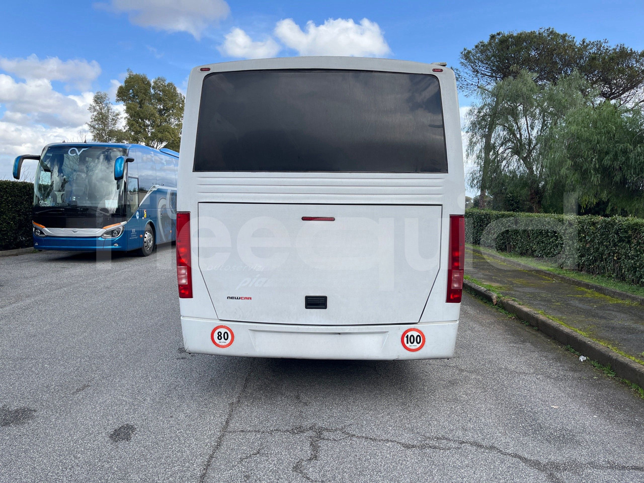 Mercedes-Benz Vario - Távolsági busz: 5 kép. Mercedes-Benz Vario - Távolsági busz: 5 kép.