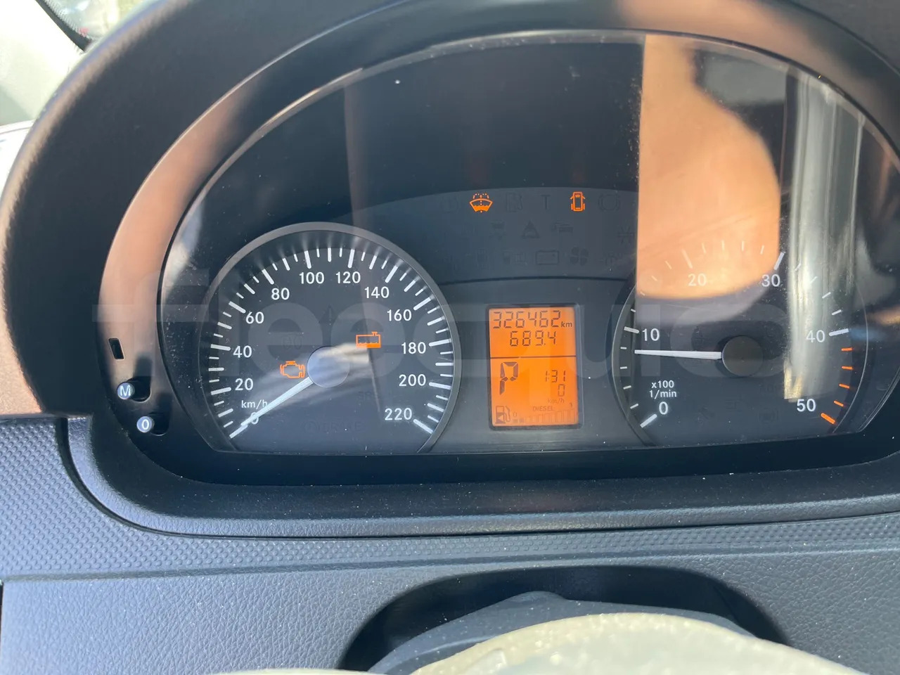 Mercedes-Benz Vito - Helyközi busz: 3 kép. Mercedes-Benz Vito - Helyközi busz: 3 kép.