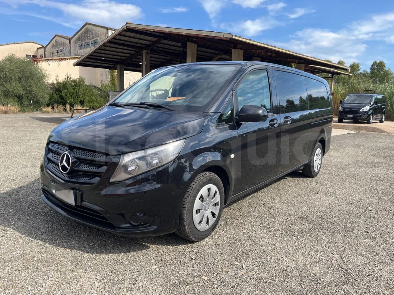 Mercedes-Benz Vito Tourer - Helyközi busz: 4 kép. Mercedes-Benz Vito Tourer - Helyközi busz: 4 kép.