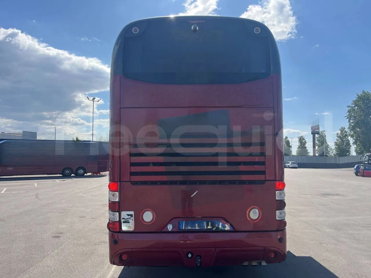 Neoplan 1122/3 - Távolsági busz: 5 kép. Neoplan 1122/3 - Távolsági busz: 5 kép.