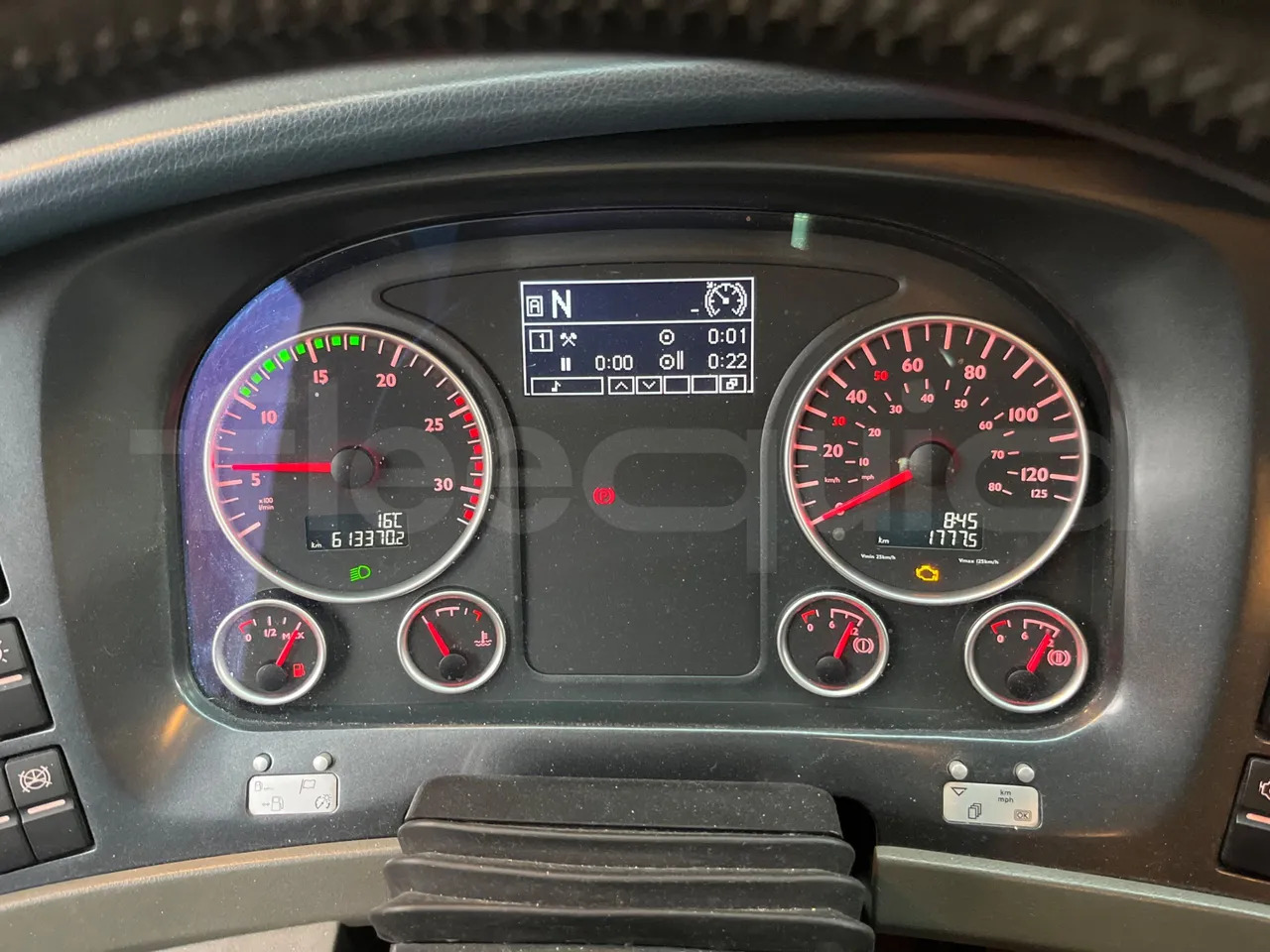 Neoplan Cityliner - Távolsági busz: 3 kép. Neoplan Cityliner - Távolsági busz: 3 kép.