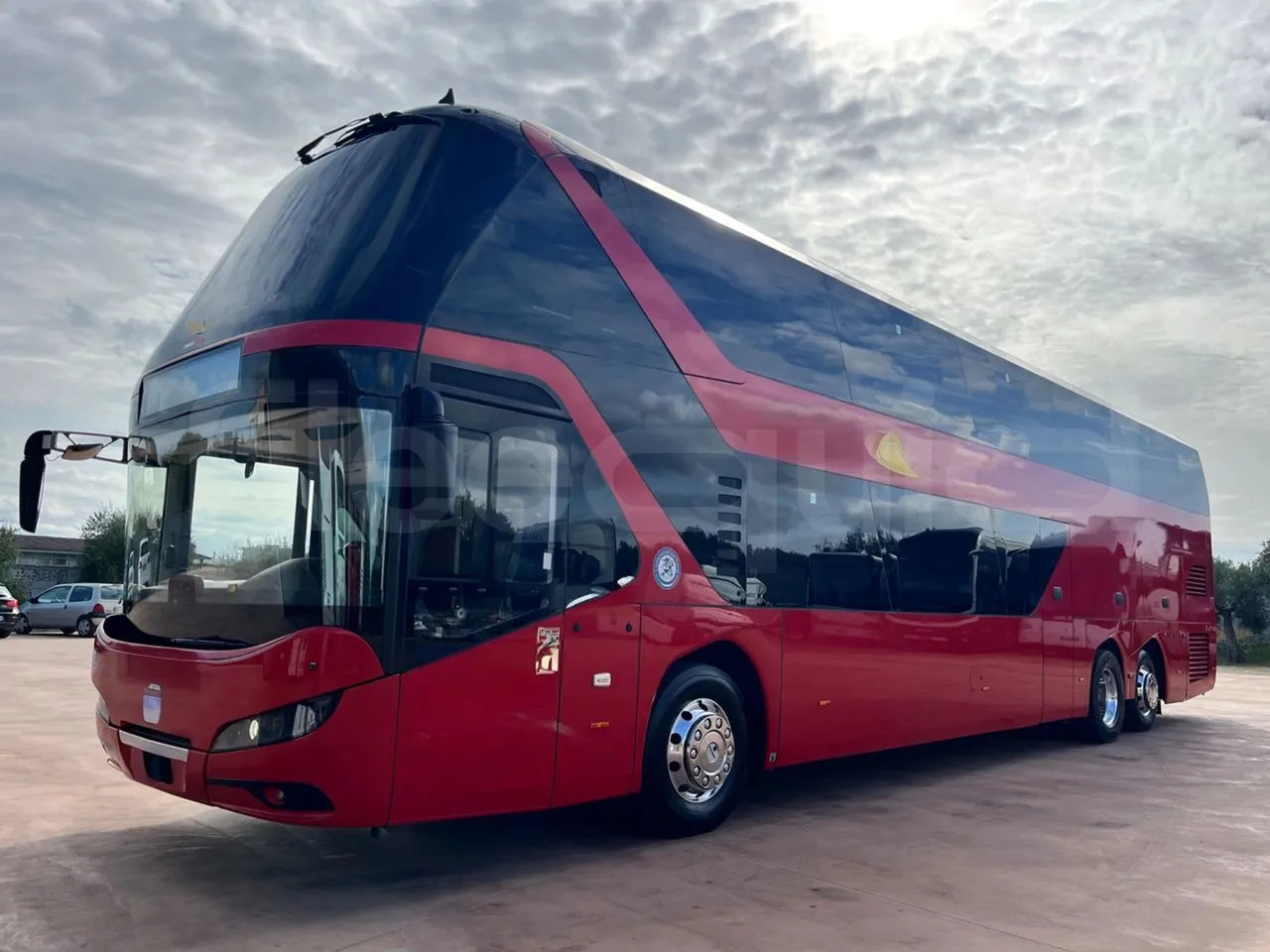 Neoplan Skyliner - Távolsági busz: 4 kép. Neoplan Skyliner - Távolsági busz: 4 kép.